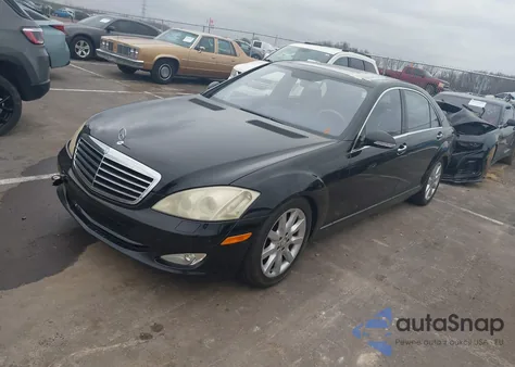 2008 Mercedes-Benz S 550 z USA, uszkodzony, nr VIN WDDNG71X18A160518